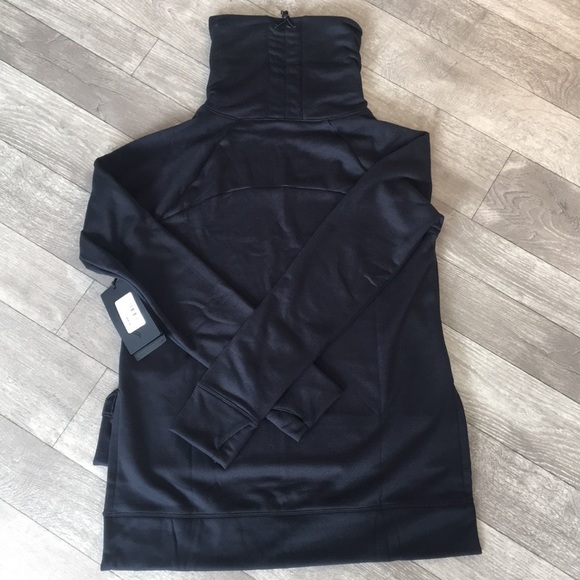 Running Jacket - Picture 3 of 8